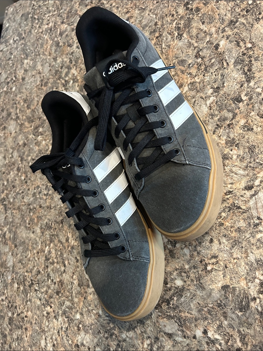 adidas Men’s Gray Suede Sneakers with White Stripes and Gum Sole